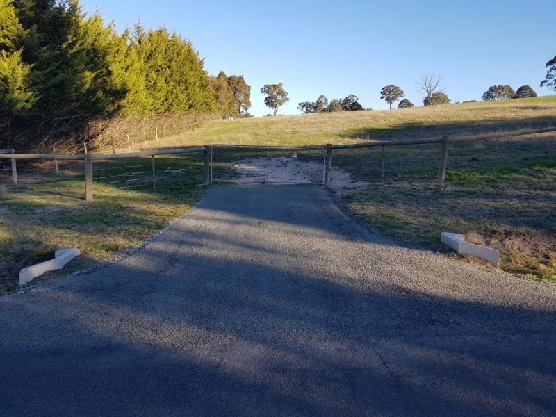 8-28 Arrandoon Drive, Hazelwood North VIC 3840