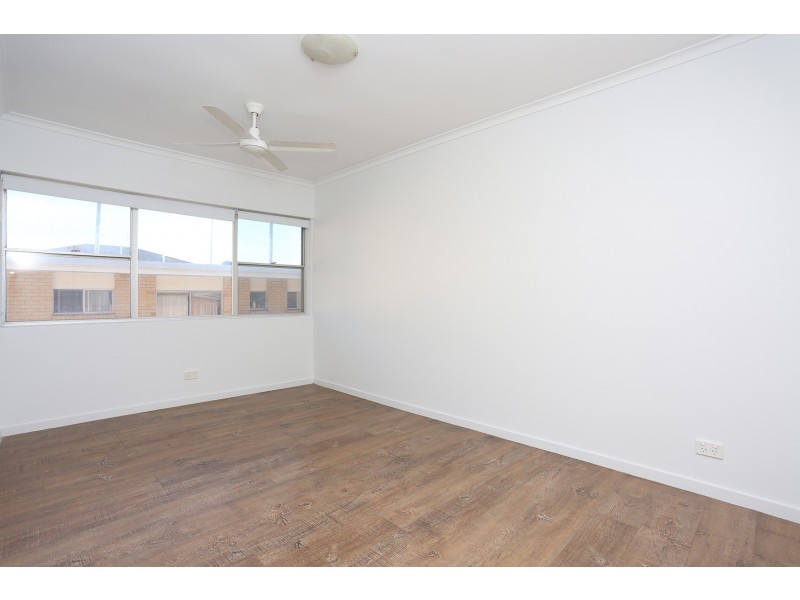 10/10 Sunrise Boulevard, Surfers Paradise QLD 4217