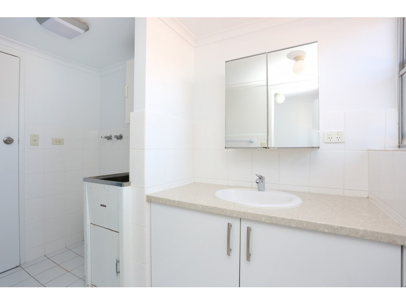 10/10 Sunrise Boulevard, Surfers Paradise QLD 4217