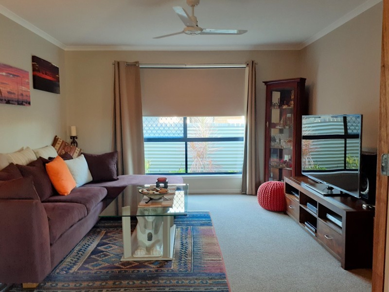 48 Moor Circuit, Warner QLD 4500