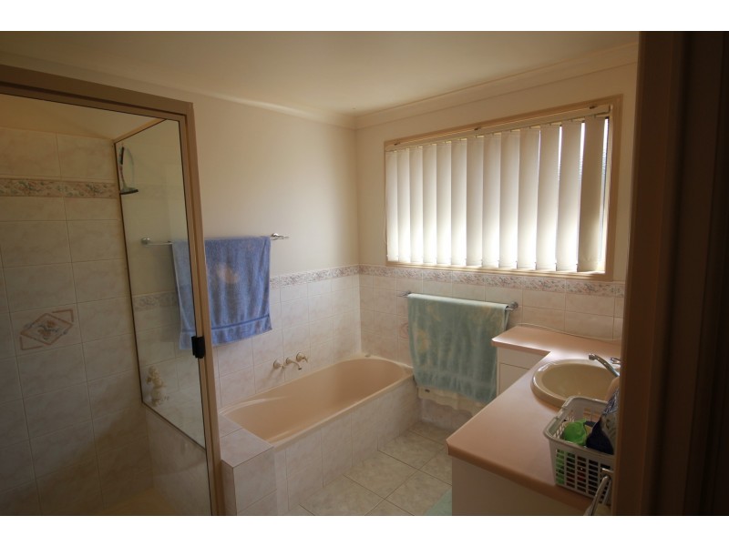 98 Kepnock Rd, Kepnock QLD 4670