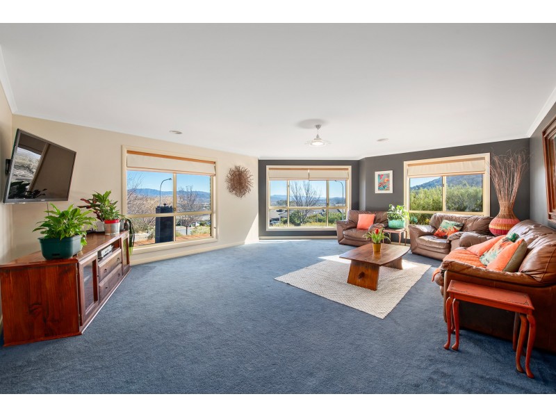 1 Olinda Place, Conder ACT 2906