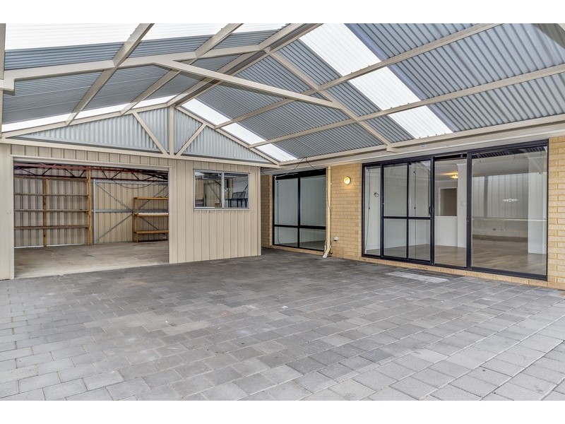 30 Camden Way, Meadow Springs WA 6210