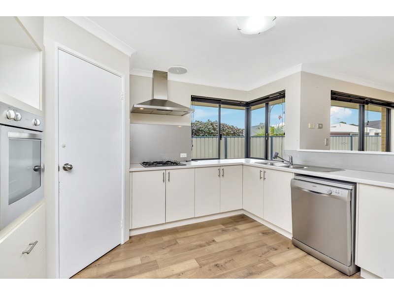 30 Camden Way, Meadow Springs WA 6210