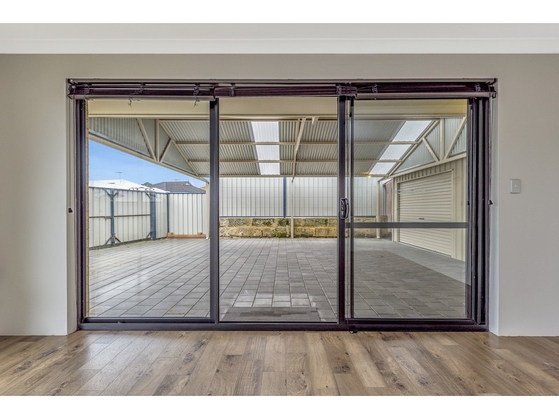 30 Camden Way, Meadow Springs WA 6210