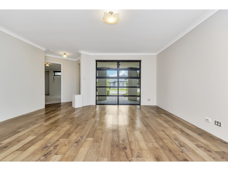 30 Camden Way, Meadow Springs WA 6210