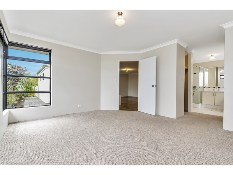 30 Camden Way, Meadow Springs WA 6210
