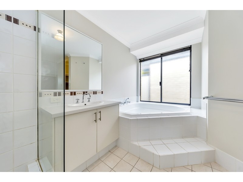30 Camden Way, Meadow Springs WA 6210