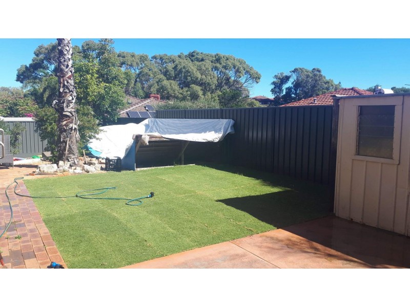 220 Dampier Avenue, Kallaroo WA 6025