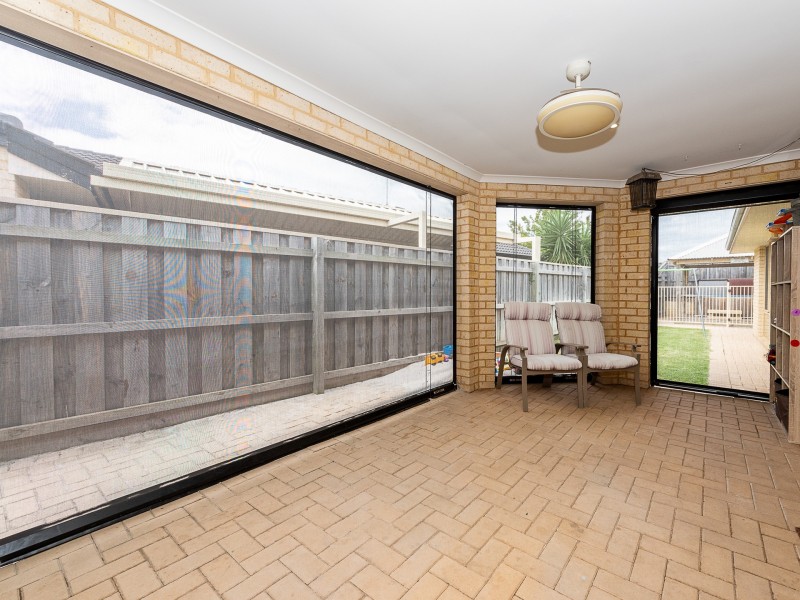 259 Peelwood Parade, Halls Head WA 6210