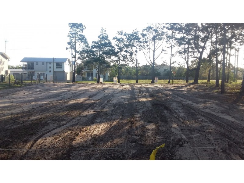 14 Oak Street, Woodgate QLD 4660