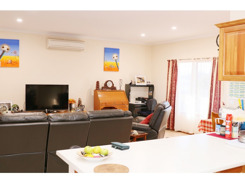 14 Jacob Street, Cowell SA 5602