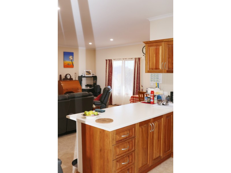 14 Jacob Street, Cowell SA 5602