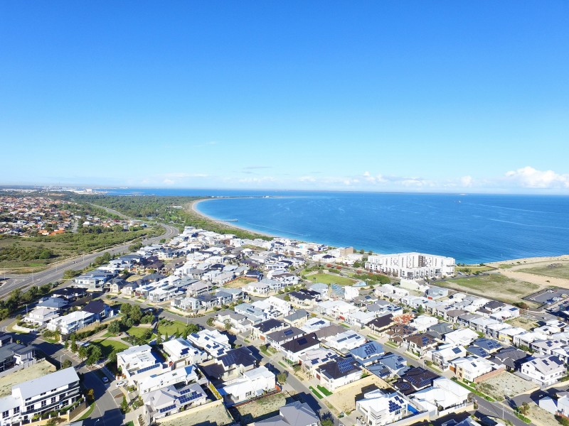 5 Bombay Heights, North Coogee WA 6163