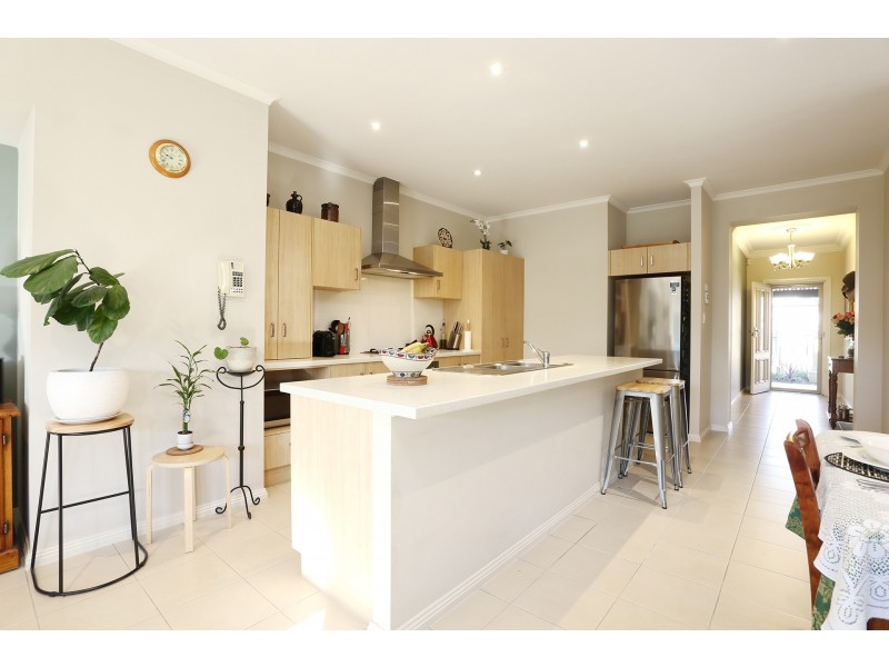 139 Shoalhaven Circuit, Mawson Lakes SA 5095