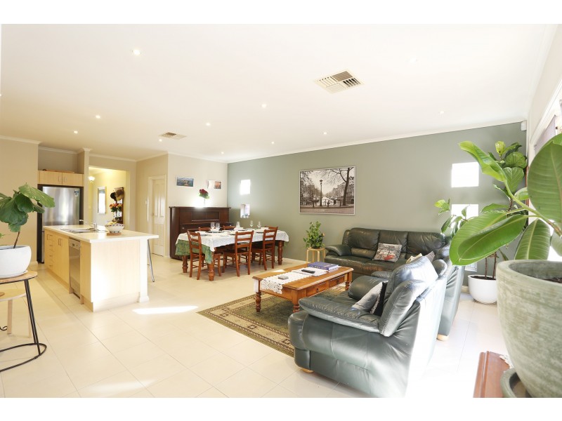 139 Shoalhaven Circuit, Mawson Lakes SA 5095