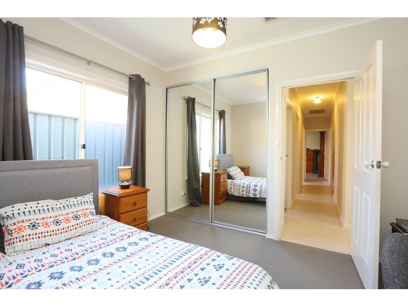 139 Shoalhaven Circuit, Mawson Lakes SA 5095