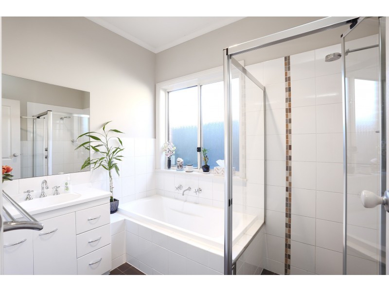 139 Shoalhaven Circuit, Mawson Lakes SA 5095