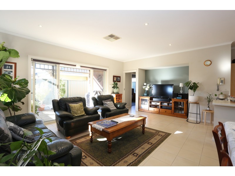 139 Shoalhaven Circuit, Mawson Lakes SA 5095