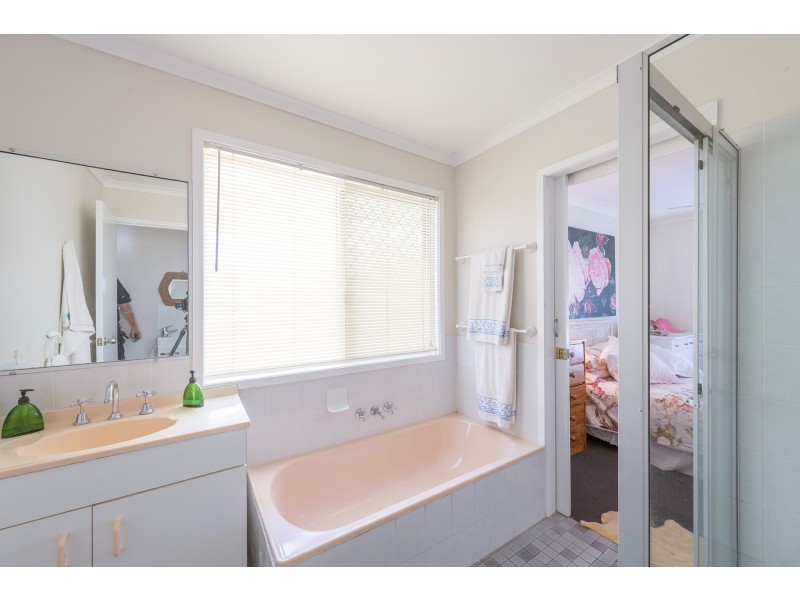 62 Acacia Street, Woodgate QLD 4660