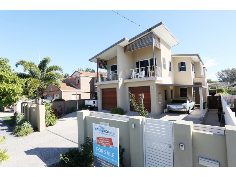 2/40 Middle Street, Labrador QLD 4215