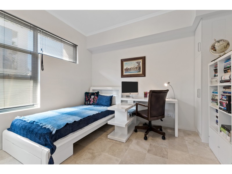 7/10 Athletes Parade, Floreat WA 6014