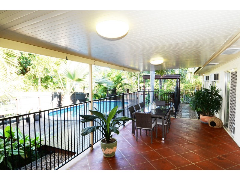 32 Ahearne Street, Hermit Park QLD 4812