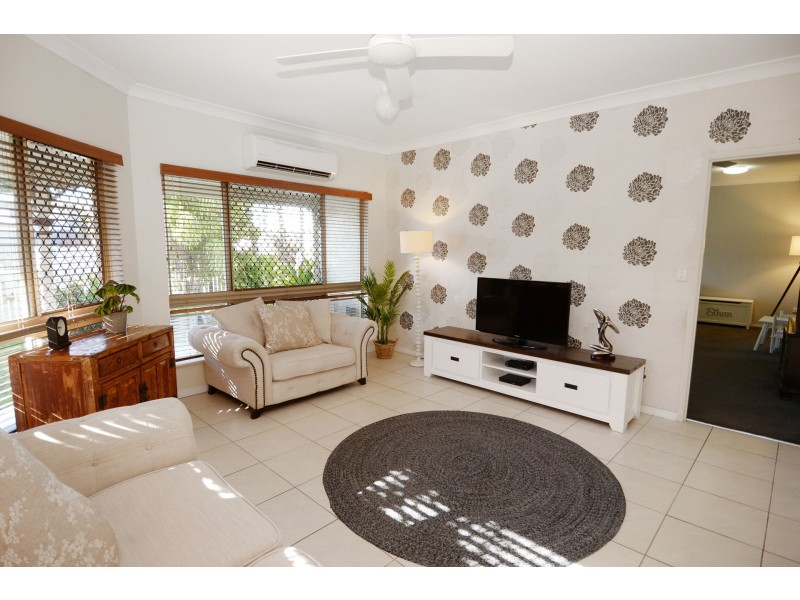 32 Ahearne Street, Hermit Park QLD 4812