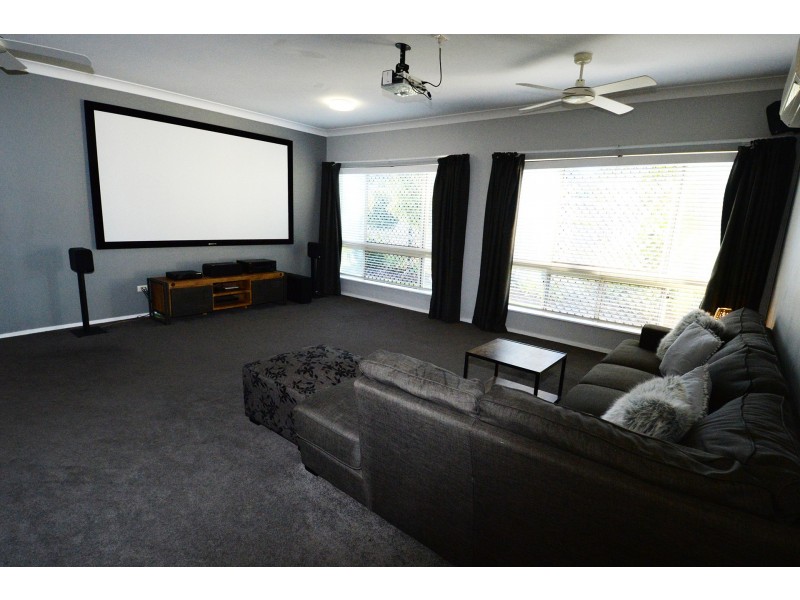 32 Ahearne Street, Hermit Park QLD 4812