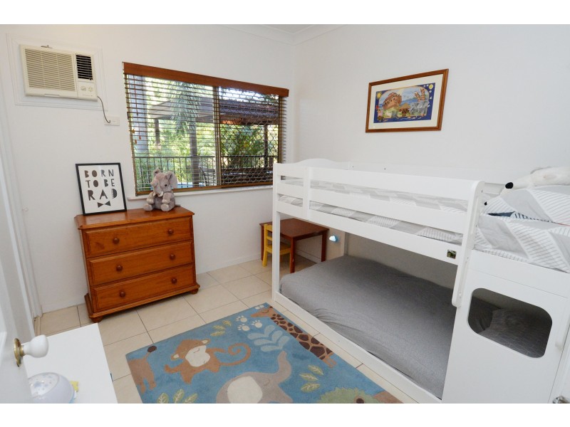 32 Ahearne Street, Hermit Park QLD 4812