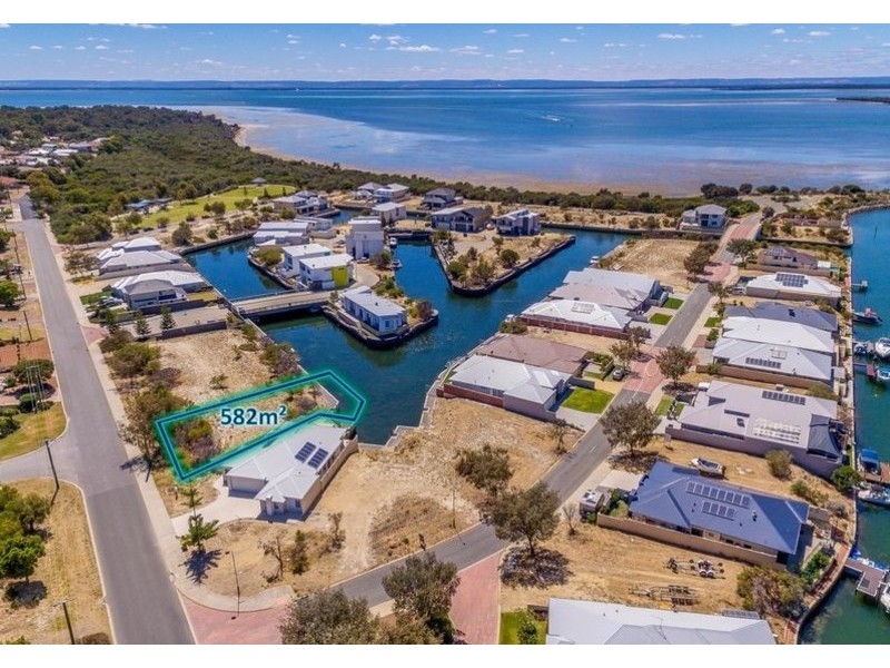 85 QUEEN PARADE, Wannanup WA 6210
