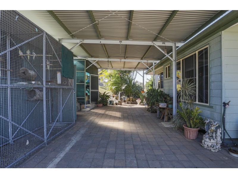 18 Ferries Terrace, Sarina Beach QLD 4737