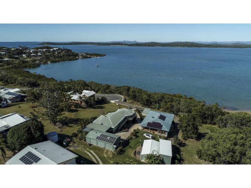 18 Ferries Terrace, Sarina Beach QLD 4737