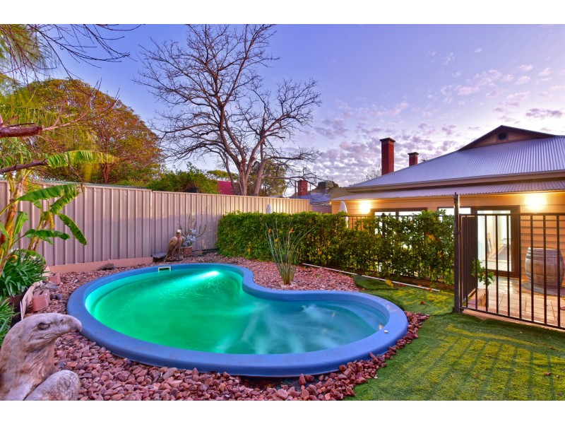 25 Kauri Parade, Seacliff SA 5049