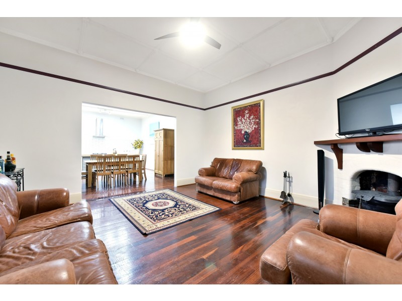 25 Kauri Parade, Seacliff SA 5049