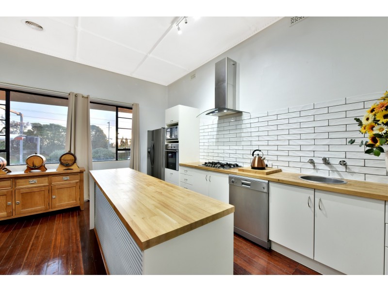 25 Kauri Parade, Seacliff SA 5049