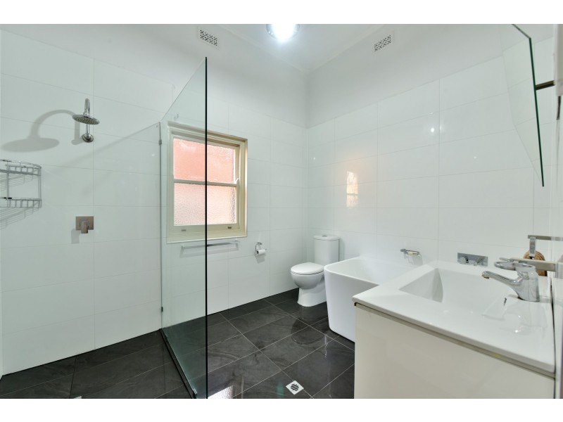 25 Kauri Parade, Seacliff SA 5049