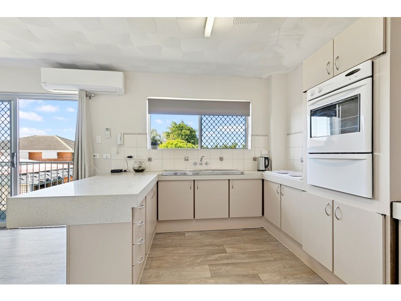 3/27 Queen Street, Scarborough QLD 4020