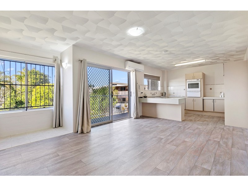 3/27 Queen Street, Scarborough QLD 4020