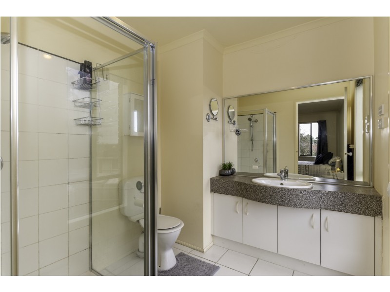 32 Mariner Close, Cranbourne North VIC 3977