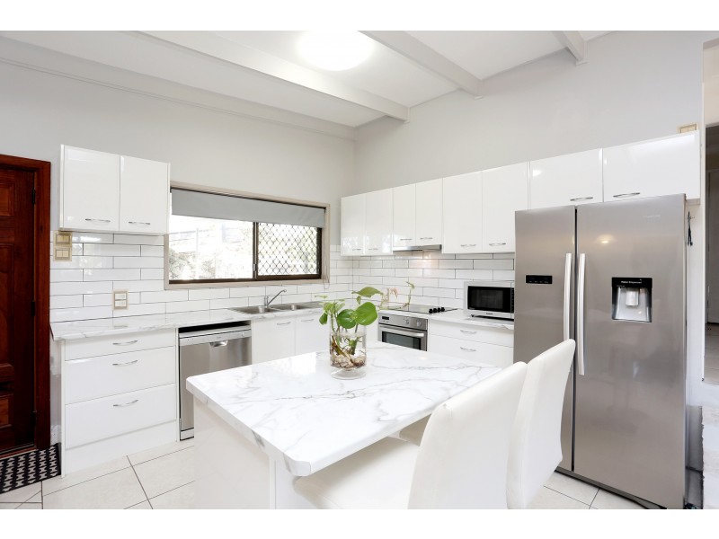 137 Panorama Drive, Rosemount QLD 4560