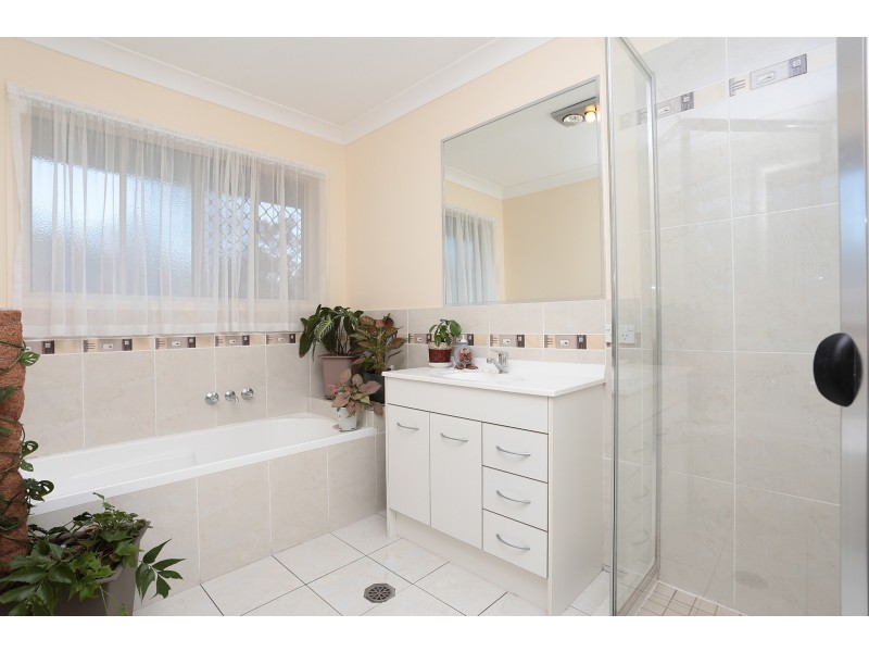 6-8 Sandstone road, Greenbank QLD 4124