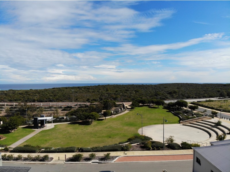 16 Pattaya Gardens, Iluka WA 6028