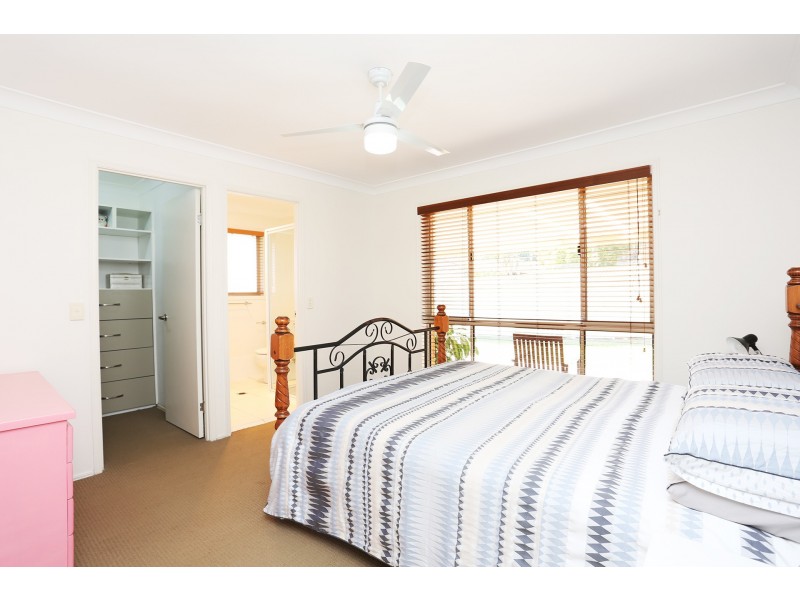 66 Avocado Street, Elanora QLD 4221