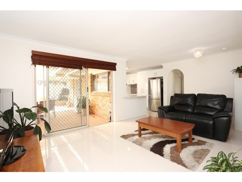 66 Avocado Street, Elanora QLD 4221