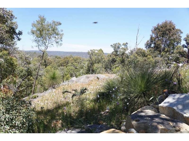 8 Allestree Road, Darlington WA 6070