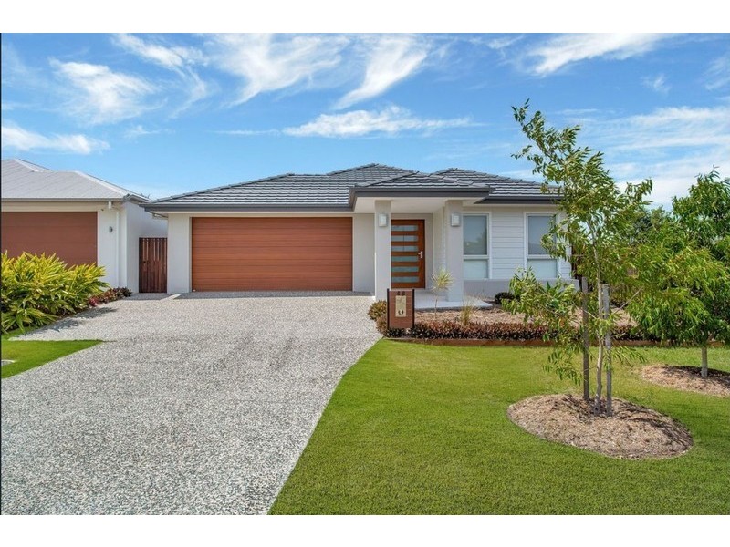 49 LINDEMAN CURCUIT, Pimpama QLD 4209