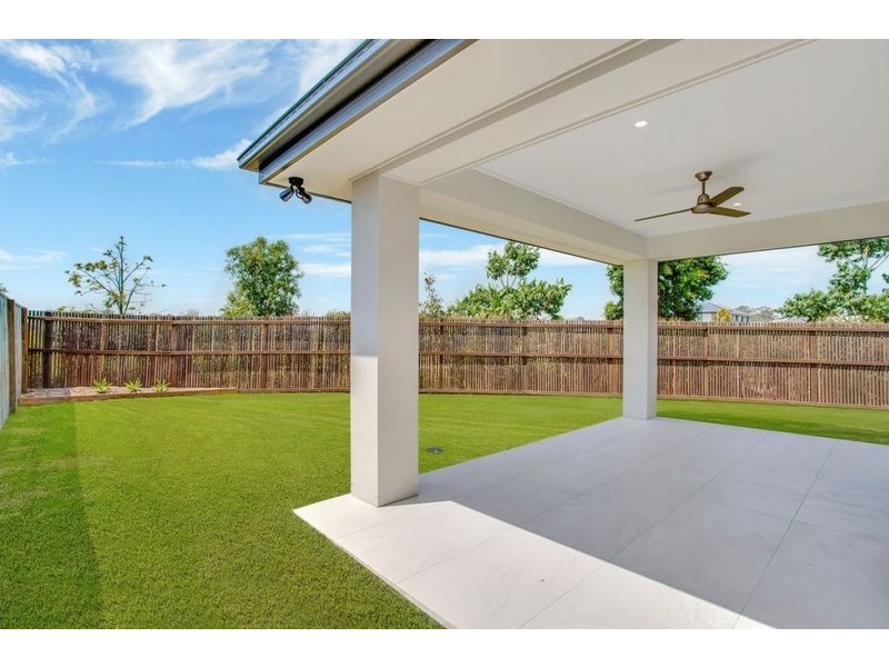 49 LINDEMAN CURCUIT, Pimpama QLD 4209