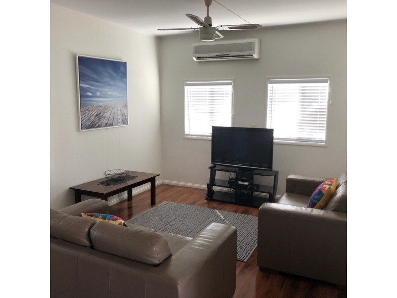 27 Evans Avenue, Seaforth QLD 4741