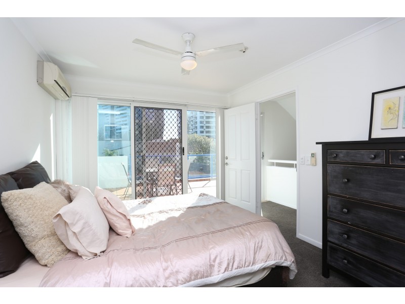 17/199 Surf Parade, Surfers Paradise QLD 4217